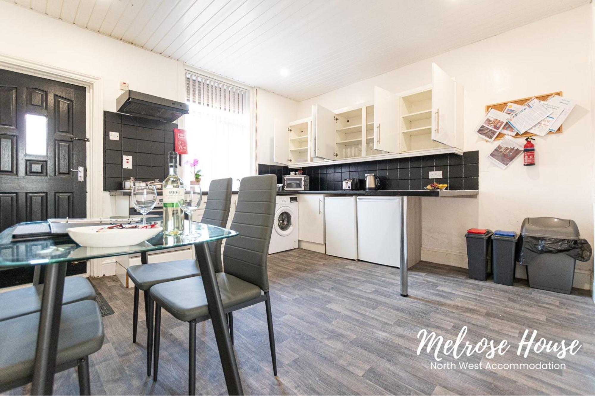 Manchester Work Stays 2Br Home With Parking & Wifi Eksteriør billede