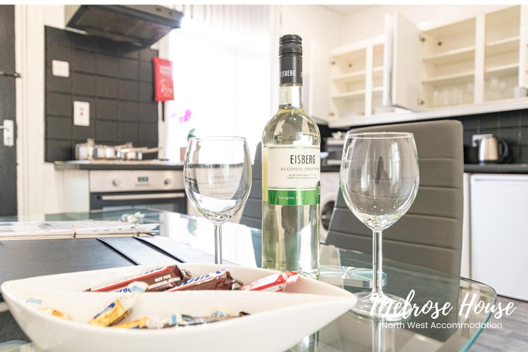 Manchester Work Stays 2Br Home With Parking & Wifi Eksteriør billede