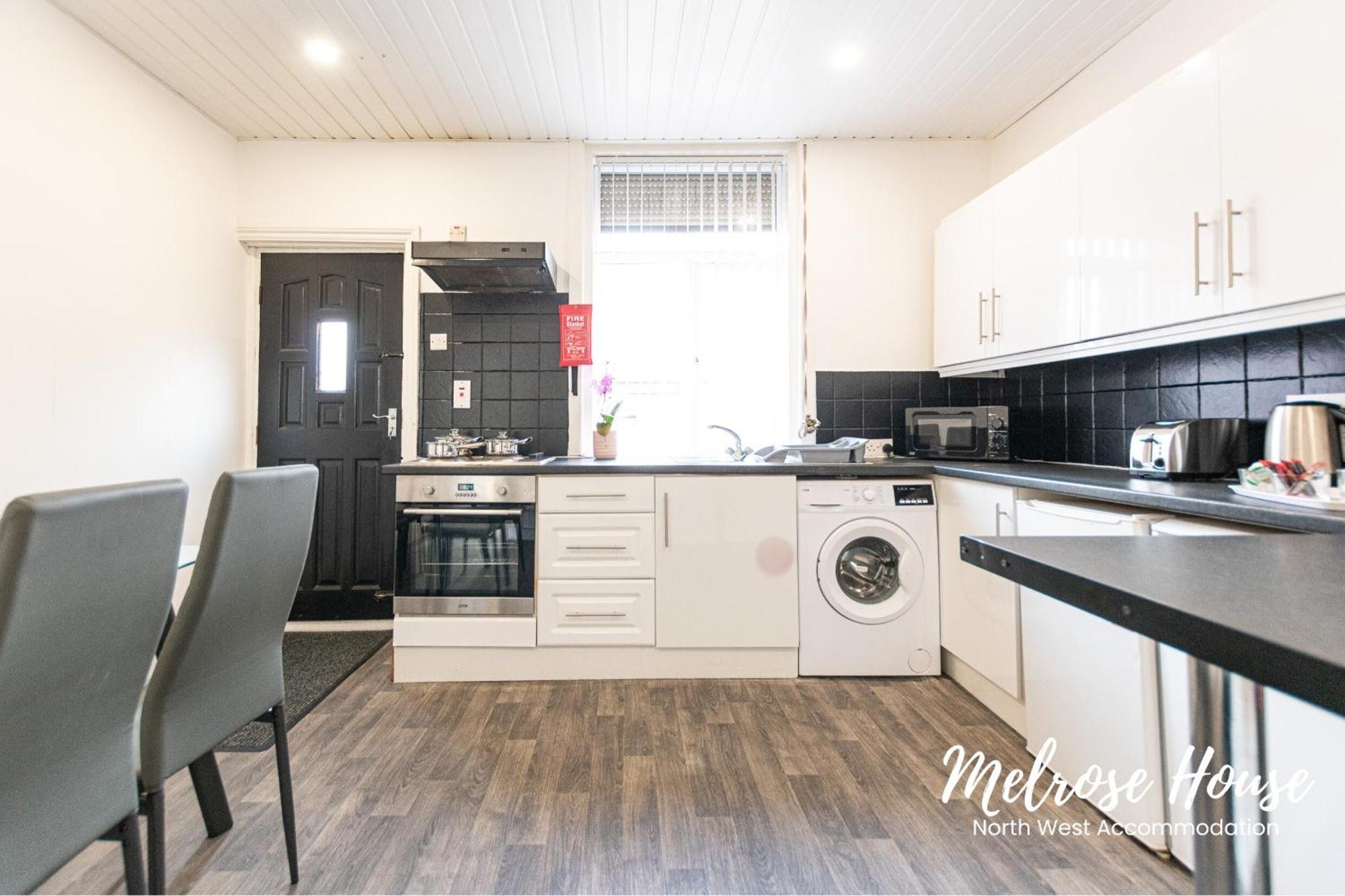Manchester Work Stays 2Br Home With Parking & Wifi Eksteriør billede