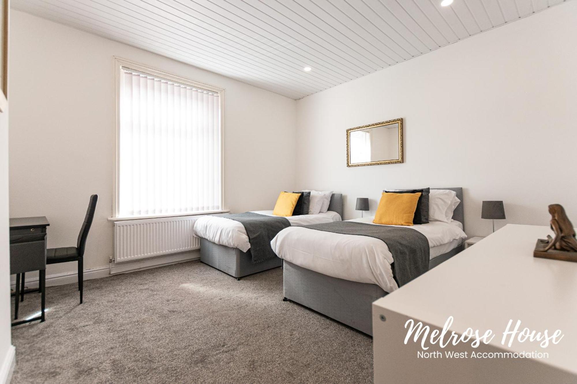 Manchester Work Stays 2Br Home With Parking & Wifi Eksteriør billede